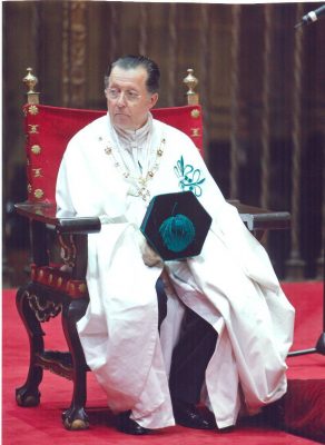 Don Carlos con el hábito de Comendador Mayor de la Orden de Alcántara y las insignias de Presidente del Real Consejo de las Órdenes Militares Españolas