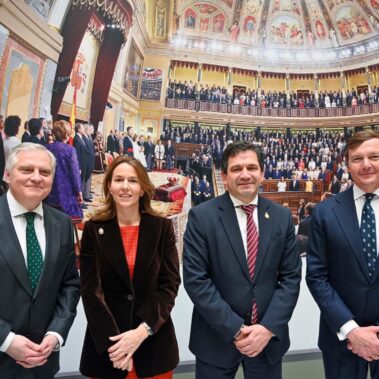 La Decana de la Diputación de la Grandeza, el Alcalde de Ciudad Real, el Presidente de la Diputación de Ciudad Real, S.A.R. El Duque de Calabria el Presidente del Real Consejo de las Órdenes Militares