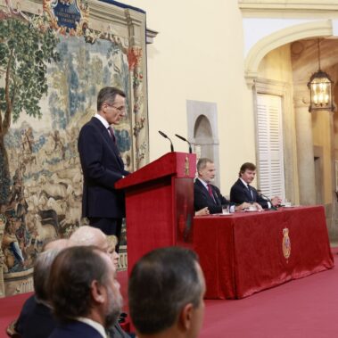 El secretario del Jurado leyó el acta del premio