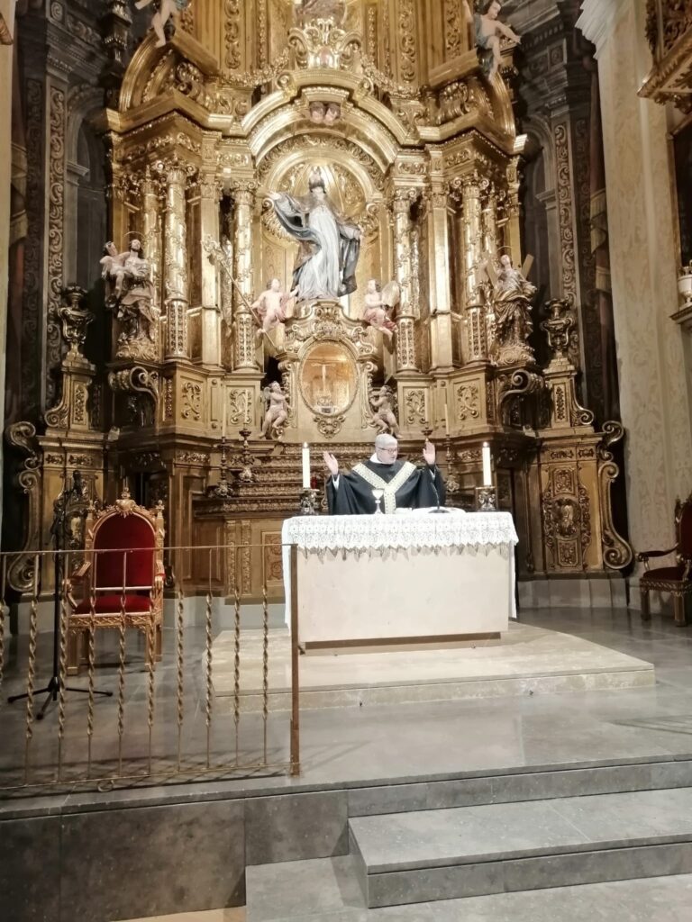 Misa de Difuntos en la Delegación Catalana